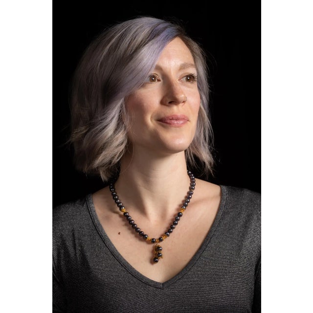 Deborah Lockhart Phillips 1990s Black Tahitian Pearl and 22K Gold Beaded Necklace by Deborah Lockhart Phillips For Sale - Image 4 of 4