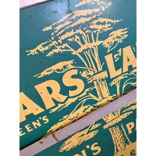 Shabby Chic Early 20th Century Vintage English Laundry Mailing Box For Sale - Image 3 of 12