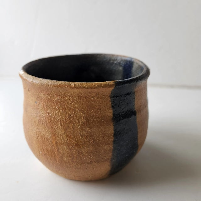 1980s 1982 Studio Art Pottery Blue Terracotta Vase California For Sale - Image 5 of 8