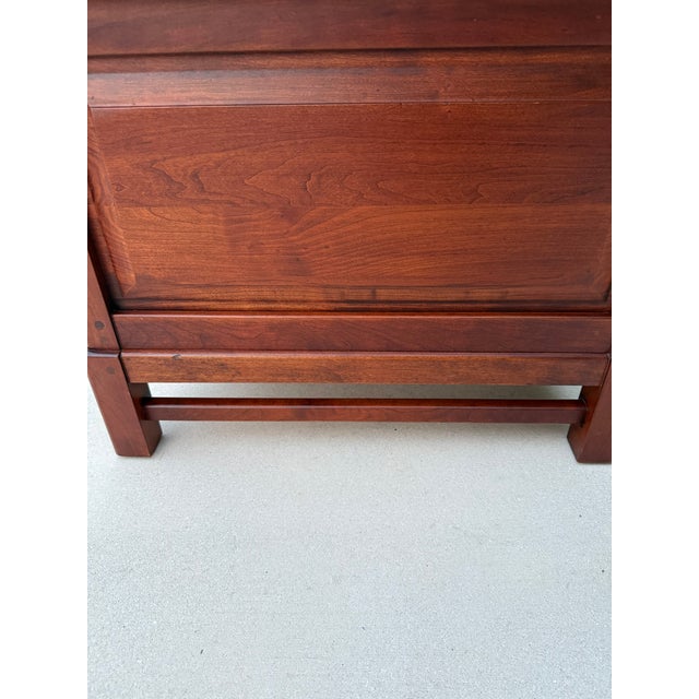 Glass 1990s Bob Timberlake Lexington Furniture Glass Top Display Coffee Table For Sale - Image 7 of 7