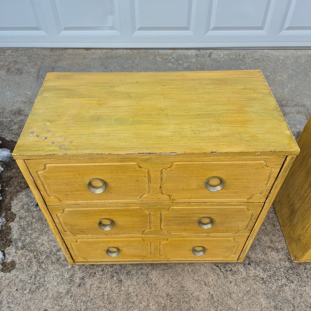 Mid 20th Century 3-Drawer Chests Dressers Night Stands, Manner Dorothy Draper & t.h. Robsjohn-Gibbings - A Pair For Sale In Washington DC - Image 6 of 14