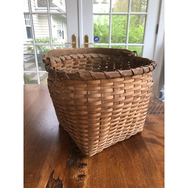 Beautiful medium sized hand-woven basket, in the Ho-Chunk basket style. This piece has a beautiful color and a gorgeous...