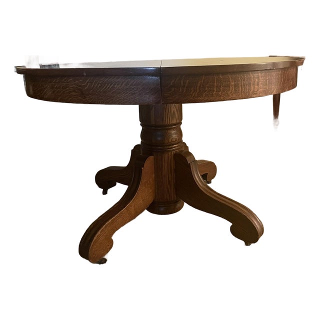 Early 20th C. Round Tiger Oak Pedestal Dining Table For Sale