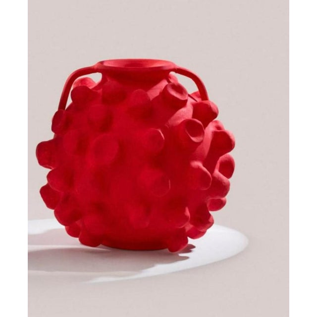 Dug Sculpture in Ceramic by Liliana Silva. Signed by Liliana Silva. Dimensions: W 45 x D 45 x H 46 cm. Materials: Ceramic....