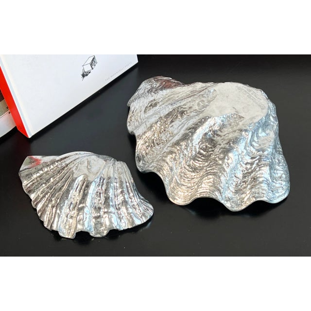 1980s Vintage Arthur Court Aluminum Giant Clam Shell Chip & Dip Serving Bowl c.1980's For Sale - Image 5 of 7