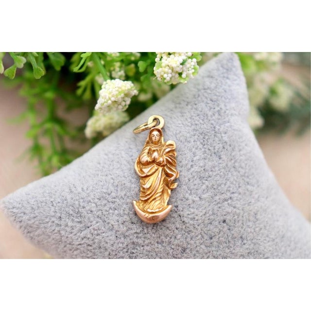 Our Lady of the Immaculate Conception Gold Pendant For Sale - Image 4 of 5