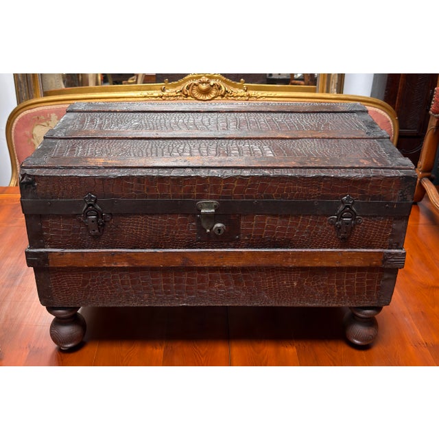 English Antique 1920’s Crocodile Leather Steamer Trunk Coffee Table For Sale - Image 3 of 8