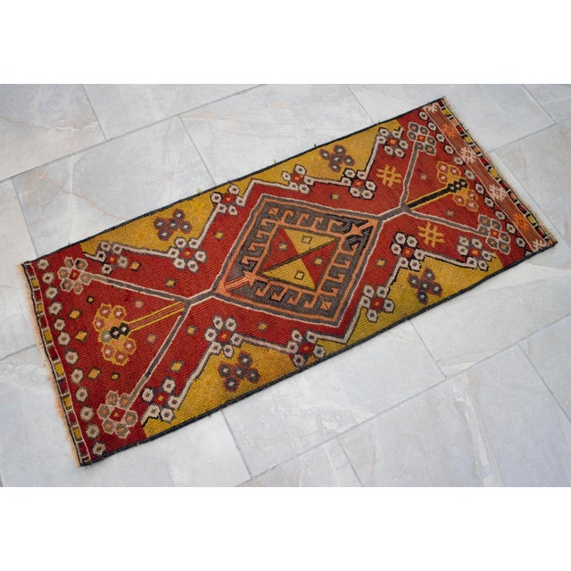 Soumak Weave Petite Rug. Small Turkish Kilim Area Rug Door Mat - 1'5" X 3'4" For Sale - Image 14 of 14