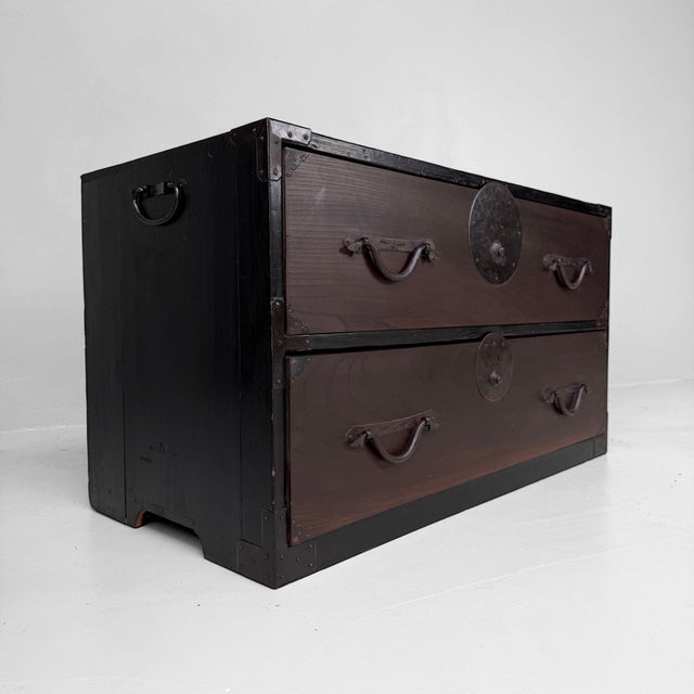 Contemporary ​Low Japanese Tansu Chest of Drawers, 1890s For Sale - Image 3 of 13