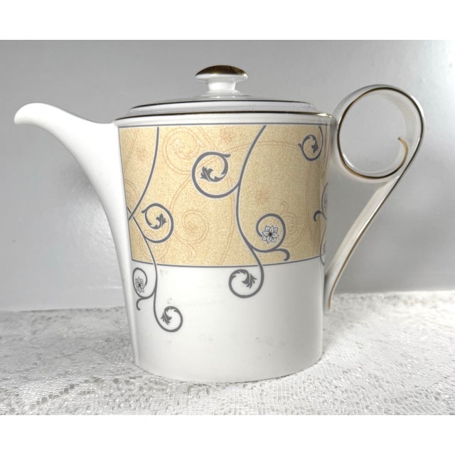 1990s 1990s Wedgwood "A Time for Wedgwood" Teapot For Sale - Image 5 of 6