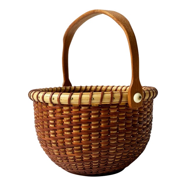 Vintage Signed Nantucket Lightship Basket – Handcrafted With Bone Handle & Geometric Pattern For Sale