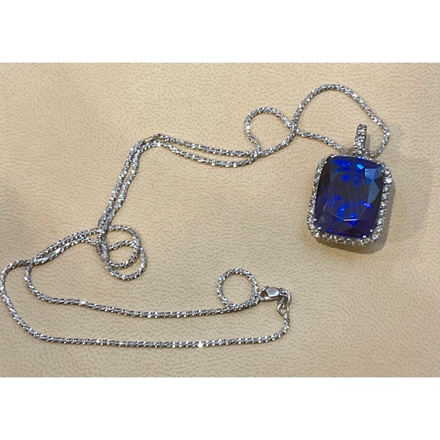 37.5 Carat Tanzanite Necklace & Diamond Pendant with Chain 14 Karat White Gold For Sale - Image 10 of 18