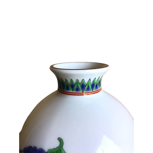 Vintage Japanese Fukagawa Hand-Painted Arita Porcelain Enamel Butterfly Vase For Sale In Los Angeles - Image 6 of 8