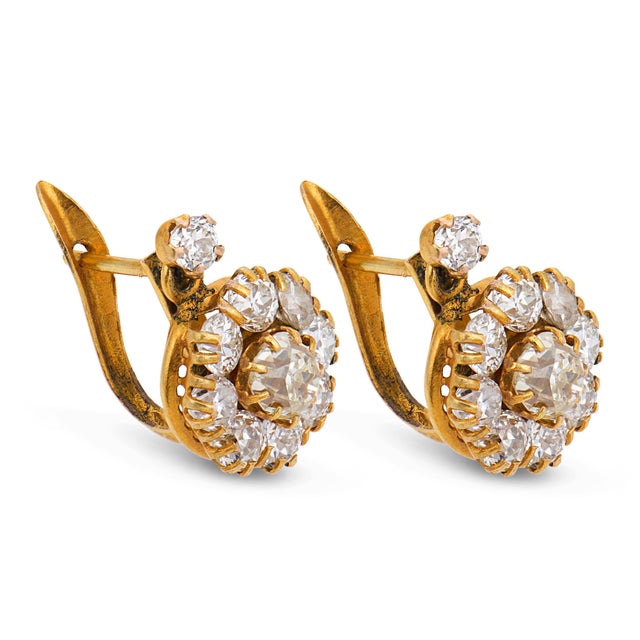 19th Century 19th Century Pair of Victorian 2.90 Carat Diamond 14k Yellow Gold Cluster Earrings For Sale - Image 5 of 7