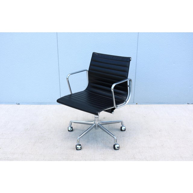 2010s Mid-Century Herman Miller Eames Aluminum Group Black Leather Management Chair For Sale - Image 5 of 12