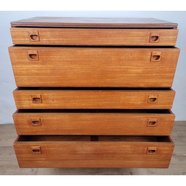 British Teak Chest of Drawers by Alfred Cox, 1960 For Sale - Image 6 of 18