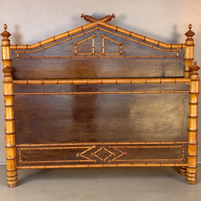 Chippendale 19th Century Rj Horner Style Faux Bamboo Birds Eye Maple Bed Frame For Sale - Image 3 of 12
