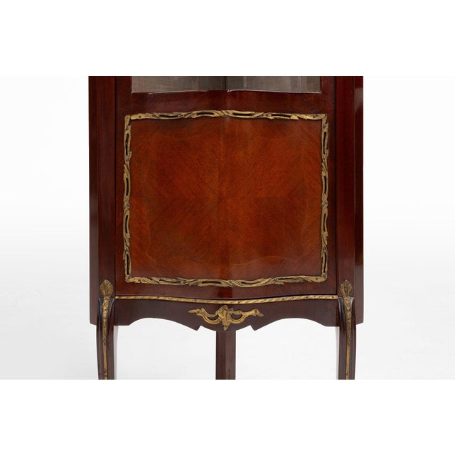 Vintage French Louis XV Style Corner Display Cabinet with Arched Glass, 1950s For Sale - Image 6 of 15