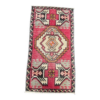 Turkish Yastik Rug 1'6" x 2'11" For Sale