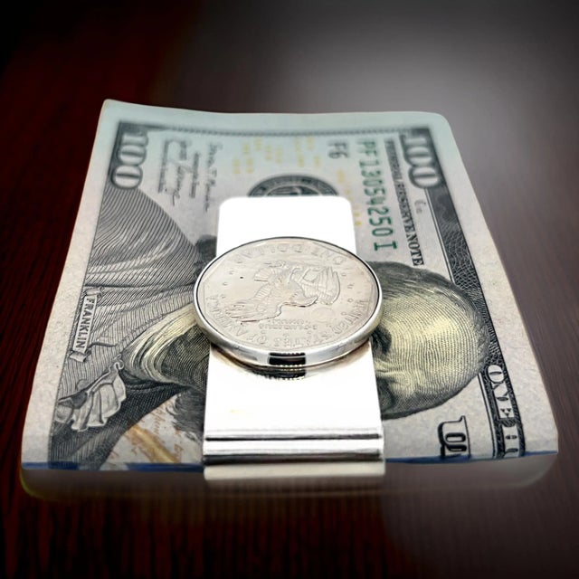 Contemporary Tiffany & Co One Dollar Coin Money Clip Sterling Silver Estate For Sale - Image 3 of 7