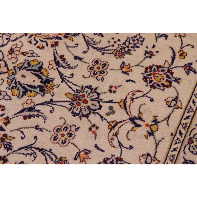 Traditional 1960s Elegant10x13 Hand-Knotted Wool Area Rug - Ivory Medallion For Sale - Image 3 of 8