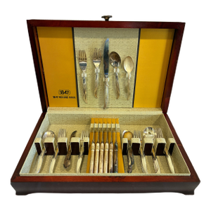 1847 Rogers Bros Flair 38-Piece Silverplate Flatware Set in Original Wood Chest