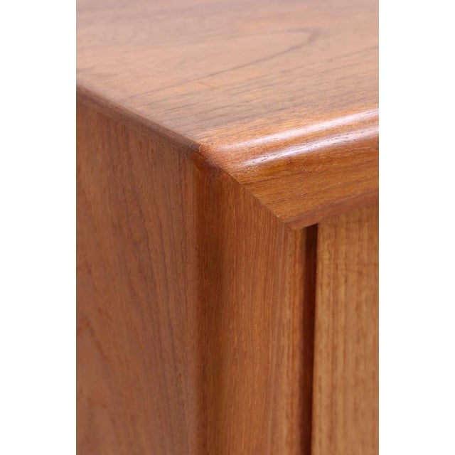 Brown Vintage Teak Cabinet with 2 Doors by Axel Christensen for Aco Møbler For Sale - Image 8 of 18
