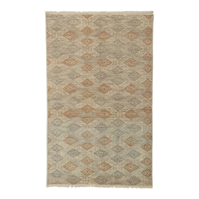 Vintage Earth-Tone Transitional Rug - 04'11 X 07'11 For Sale