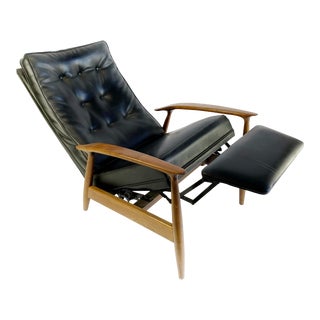 1966 Original Milo Baughman for Thayer Coggin Black Leatherette Walnut Recliner Lounge Chair For Sale