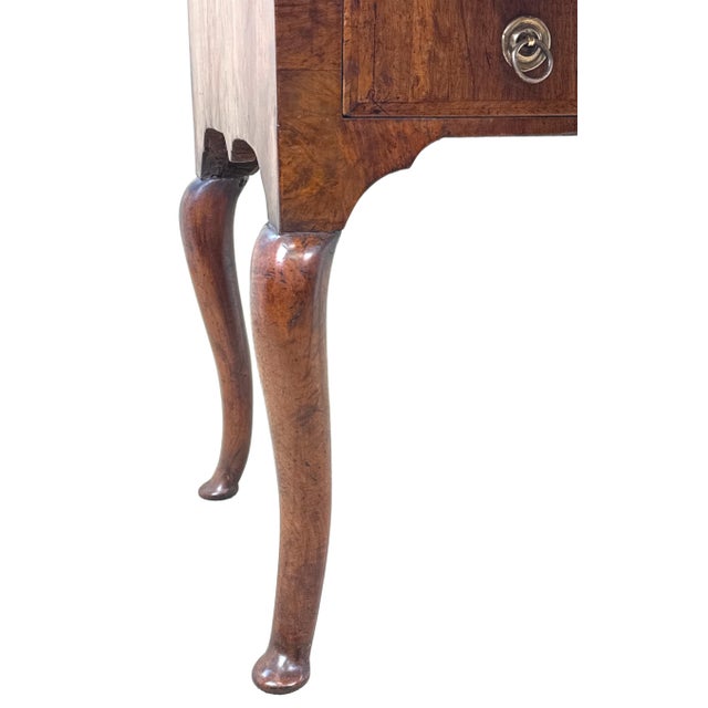 Small Antique Walnut Secretaire, 1720 For Sale - Image 4 of 16