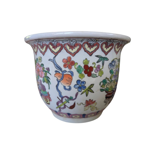 Mid 20th Century Vintage Chinoiserie Famille Rose Ceramic Cachepot Planter For Sale - Image 5 of 12