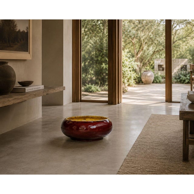 American Studio, Mid-Century Modern, Large Floor Pot, Red Ceramic Glaze, USA, 1970s A striking oversized decorative bowl...