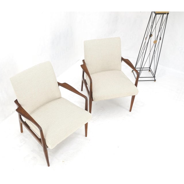 New Oatmeal Tweed Upholstery Oiled Walnut Side Arm Chairs Jens Risom Style MINT! For Sale - Image 6 of 14