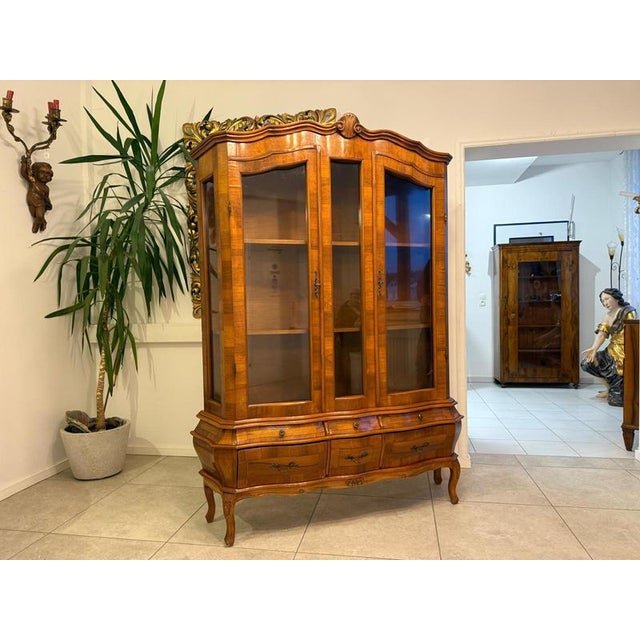 Baroque Style Display Cabinet in Wood, 1970s For Sale - Image 16 of 18