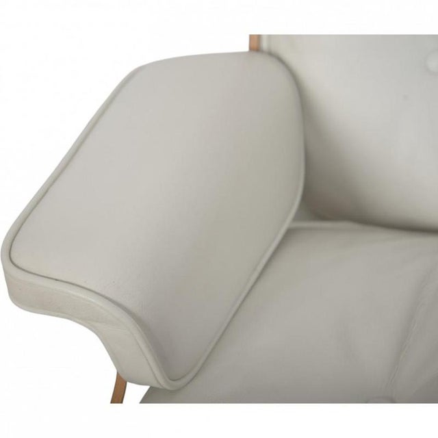 Set of Lounge Chair with Ottoman in White Leather by Charles Eames, 2010s For Sale - Image 6 of 18