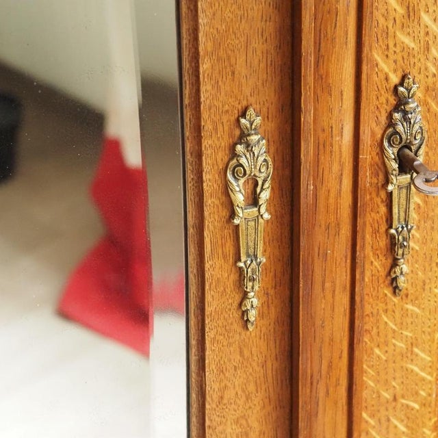Large Art Nouveau 3-Door Wardrobe in Oak with Oval Mirror For Sale - Image 11 of 18