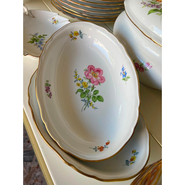 Porcelain Plate Set with Floral Decoration from Meissen Porcelain, 1990s For Sale - Image 14 of 15