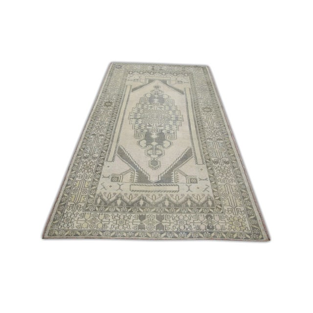 Vintage Turkish Rug 4'5" x 7'10" For Sale In Houston - Image 6 of 7