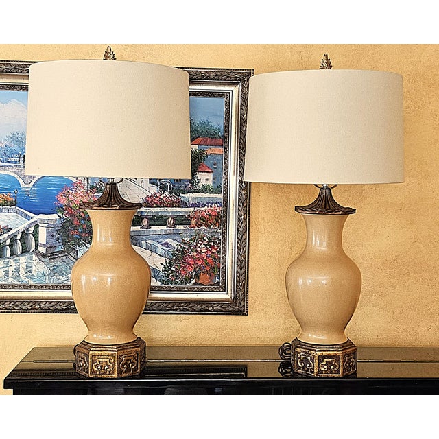 Pair of Port 68 Mark Abrams Cream Ceramic Urn Table Lamps With Linen Drum Shades For Sale - Image 9 of 18