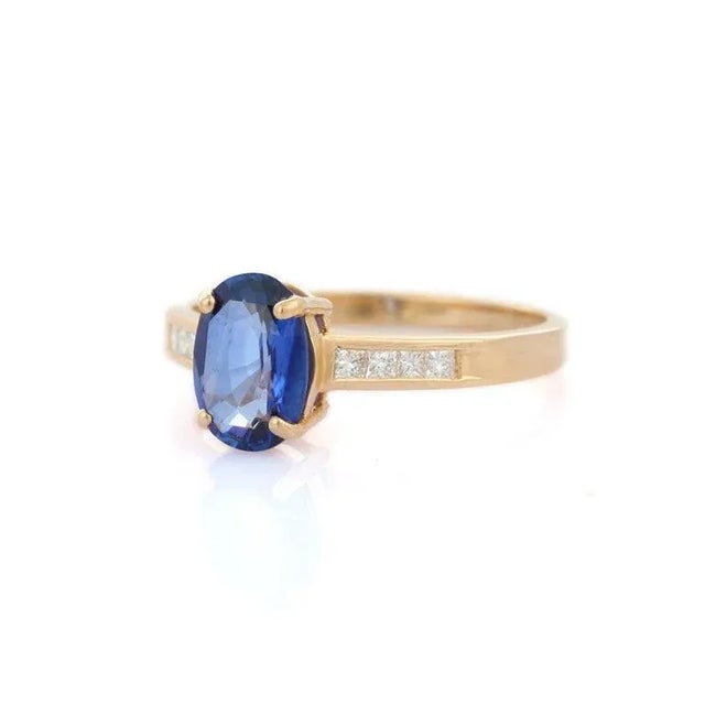 Art Deco VRJewels Solitaire Oval Blue Sapphire Diamond Ring in 14k Yellow Gold Size 7 For Sale - Image 3 of 10
