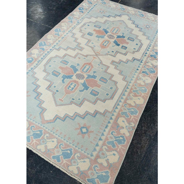 Textile Turkish Vintage Rug 2'8" x 4'4" #21316 For Sale - Image 7 of 8