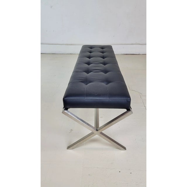 1980s Modern Exhibition 3-Seat Bench -Black Leather & Polished Chrome For Sale - Image 5 of 9