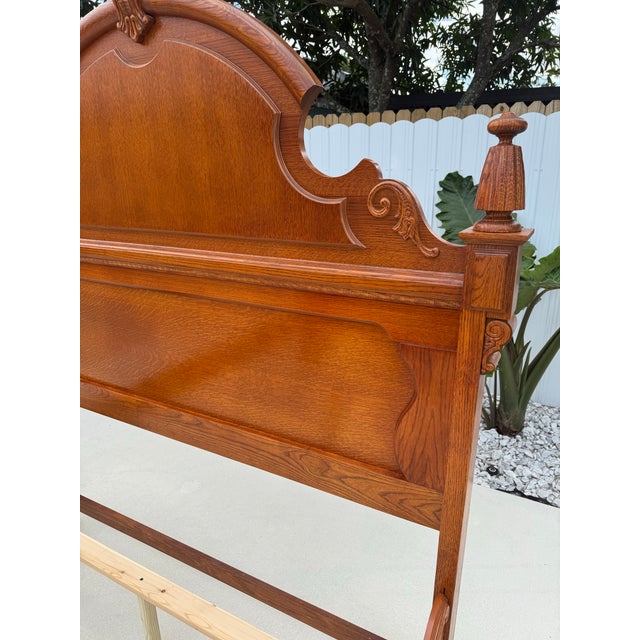 1980s Attributed to Lexington Furniture Victorian Sampler Mansion Collection Queen Size Bed For Sale - Image 10 of 12