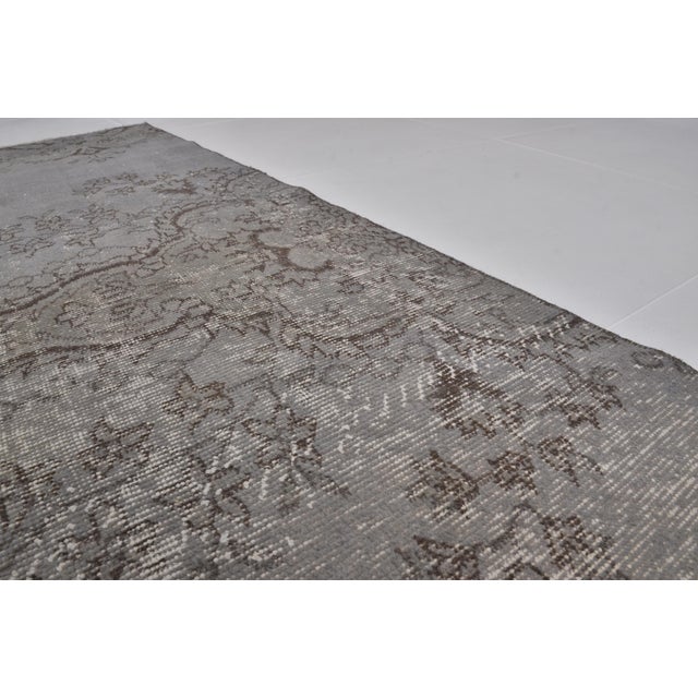 1960s Grey Oushak Turkish Carpet For Sale In Phoenix - Image 6 of 10