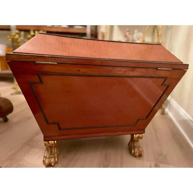 1820’s Rare Antique Regency Satinwood Cellarette Bar Cabinet With Gilt-Wood Paw Feet For Sale In Chicago - Image 6 of 8
