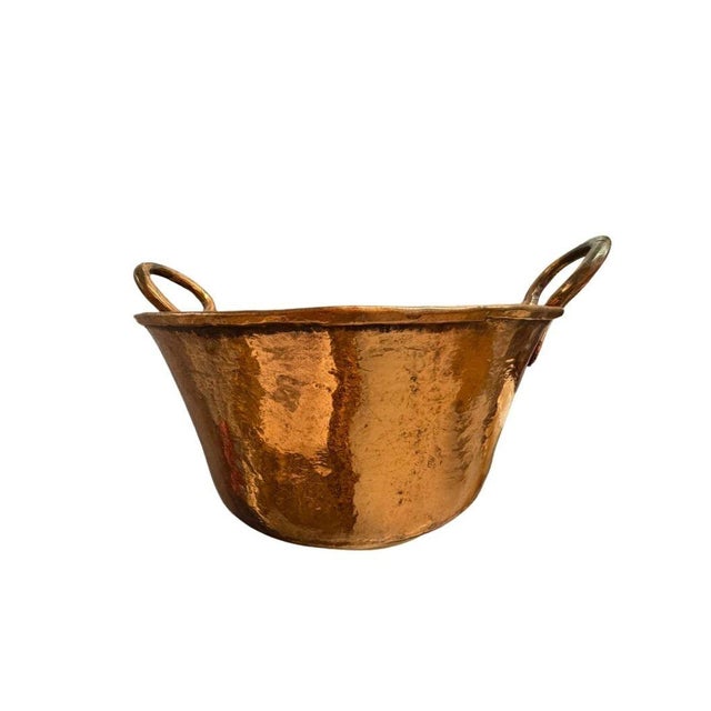 Mexican Vintage 1960s Mexican Heavy Hammered Copper Cookware Decorative Pot For Sale - Image 3 of 7
