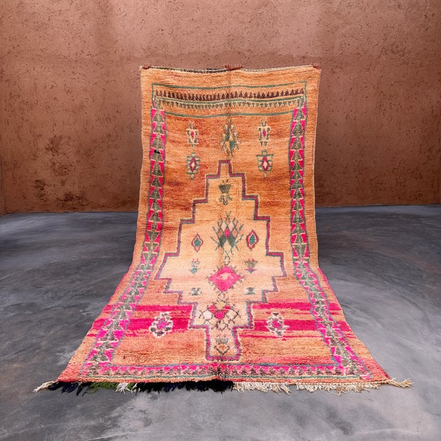 Everyone strives to achieve the perfect home decoration that can be flaunted to relatives and in the same time, be a...