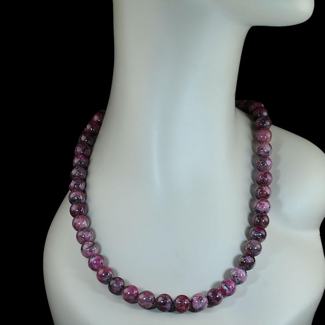 2020s Ajd 23.5 Inch Elegant Raspberry Red Rhodonite Necklace For Sale - Image 5 of 5