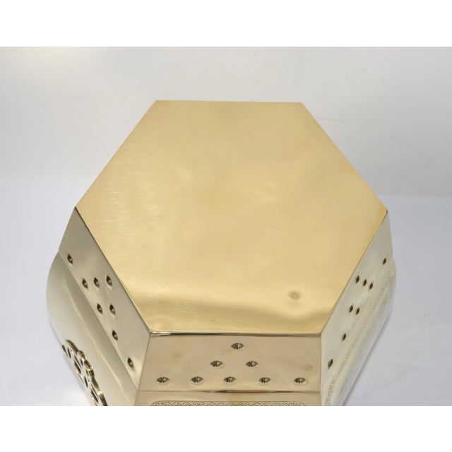 Brass 1970s Italian Hollywood-Regency Style Polished Brass Octagonal Stool Drink Table For Sale - Image 8 of 13
