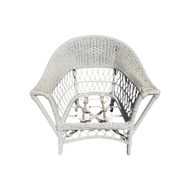Early 20th Century Antique White Wicker Loveseat, Side Chair, and Coffee Table With Quilted Upholstery, 3 Pieces For Sale - Image 5 of 12